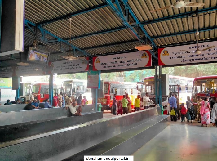 kolhapur bus stand waiting area